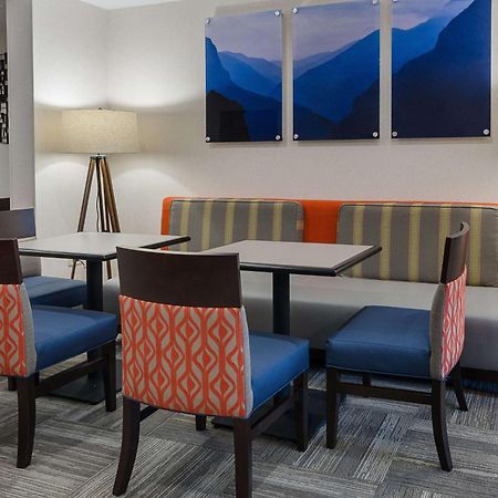 Hampton Inn Covington Va Экстерьер фото