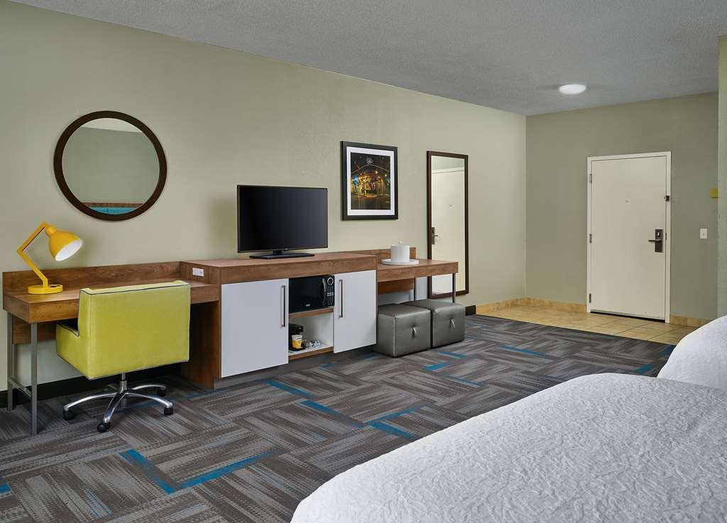 Hampton Inn Covington Va Номер фото