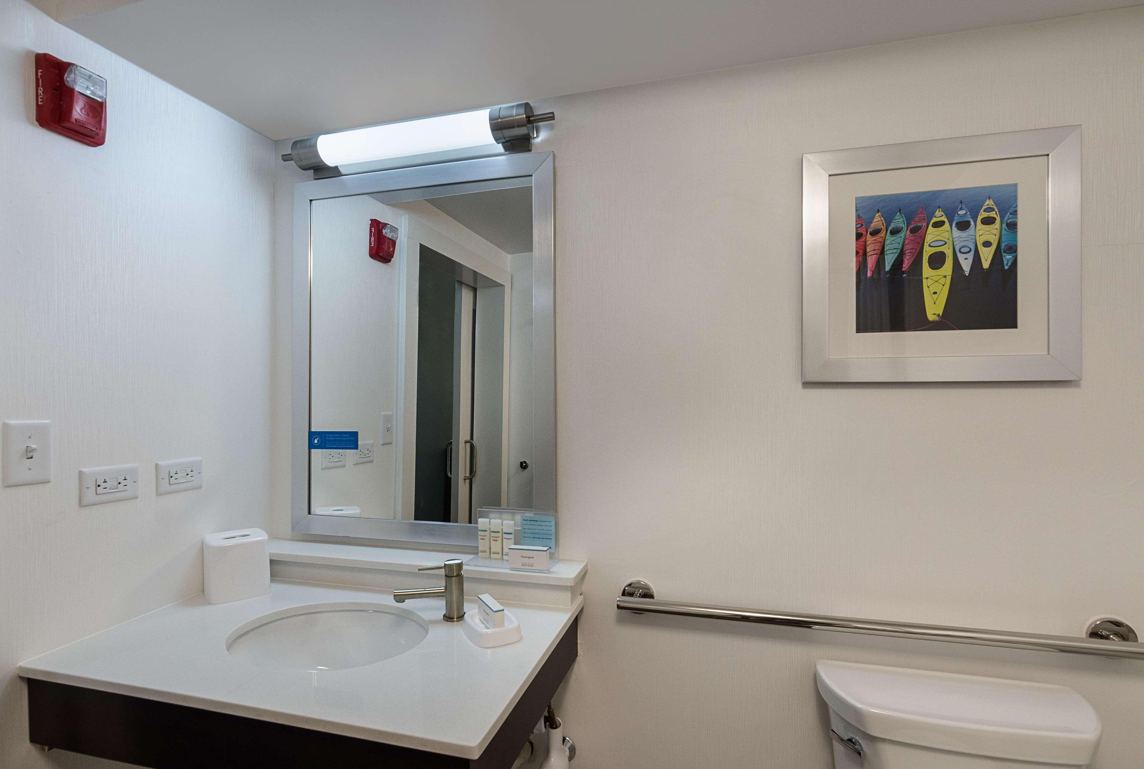 Hampton Inn Covington Va Экстерьер фото