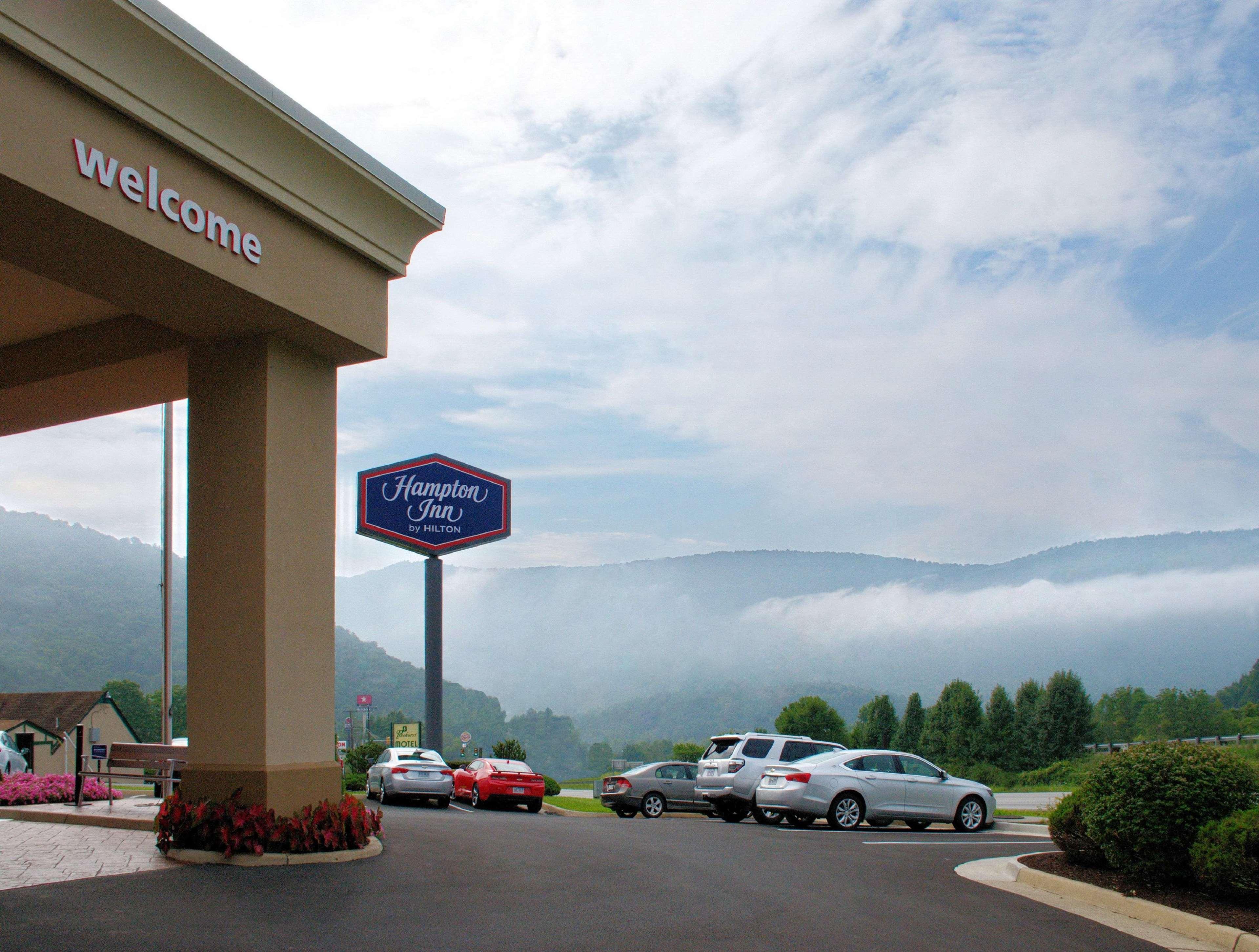 Hampton Inn Covington Va Экстерьер фото