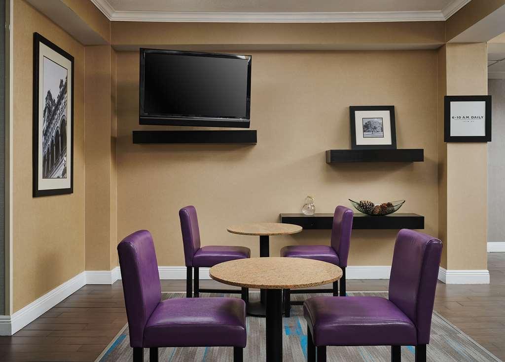 Hampton Inn Covington Va Интерьер фото