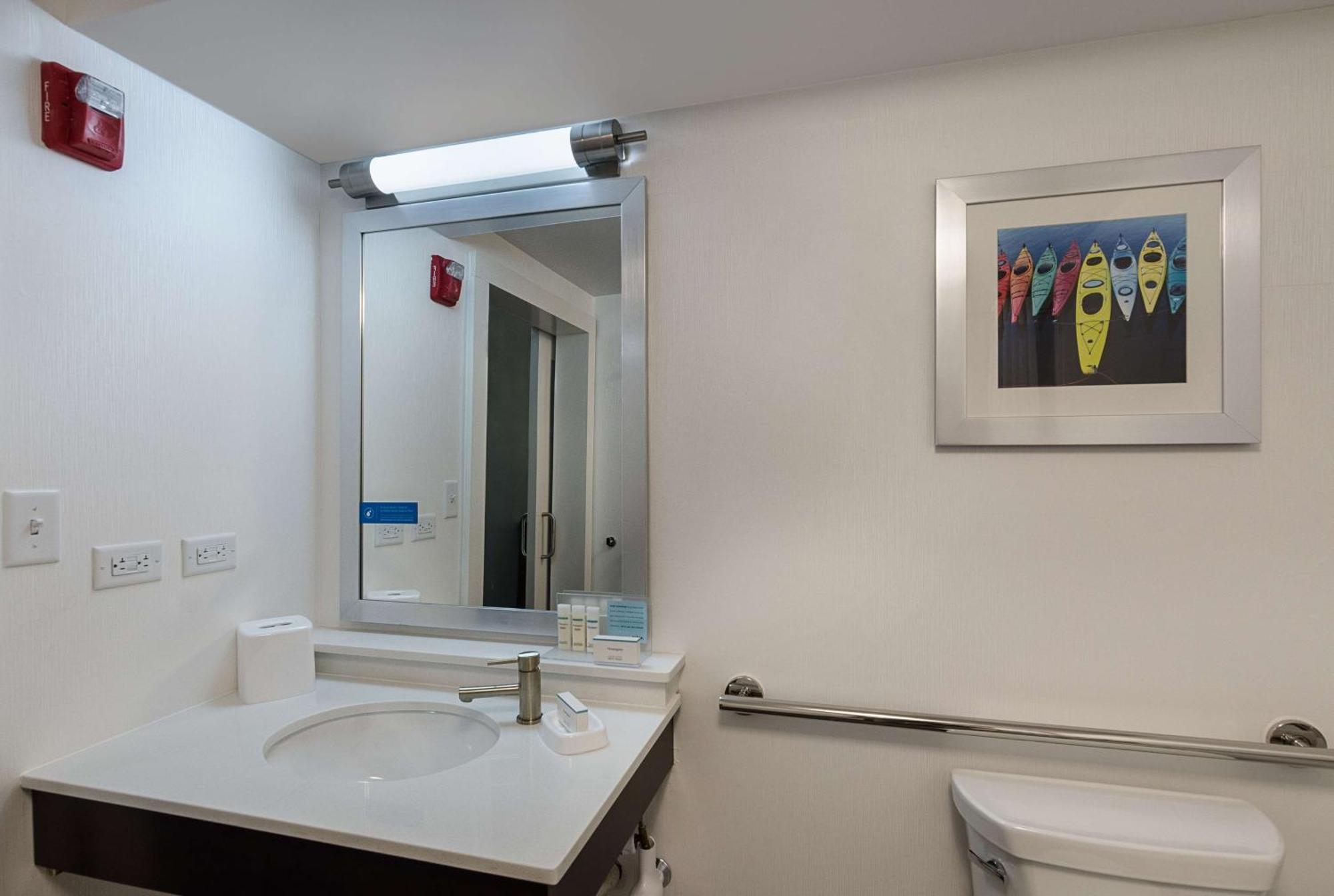 Hampton Inn Covington Va Экстерьер фото