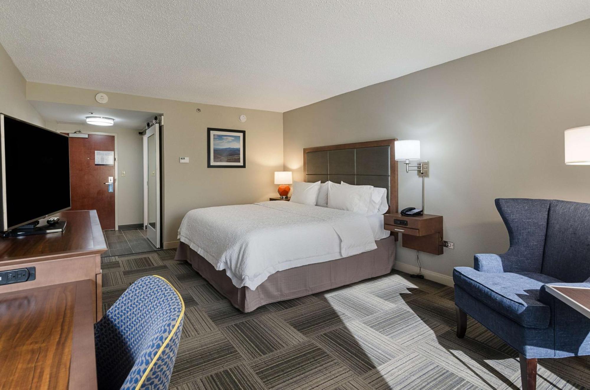 Hampton Inn Covington Va Экстерьер фото