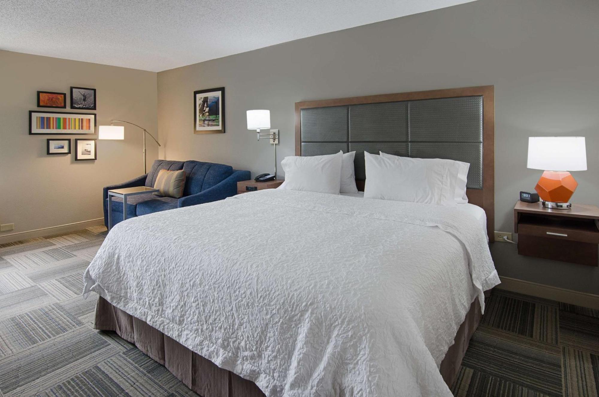 Hampton Inn Covington Va Экстерьер фото