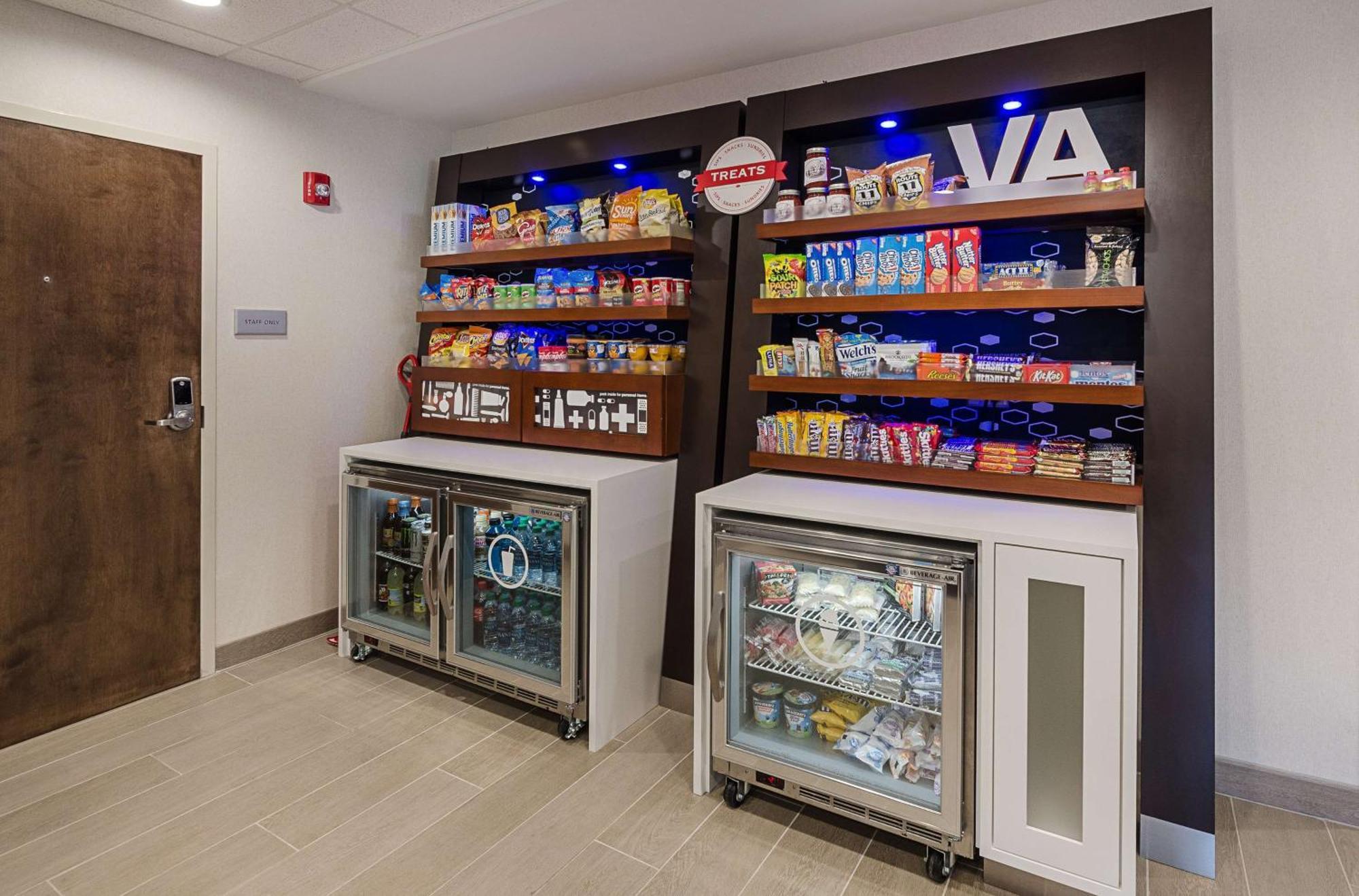 Hampton Inn Covington Va Экстерьер фото