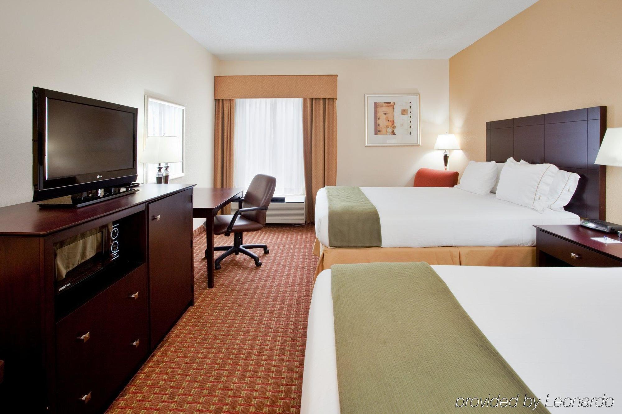 Hampton Inn Covington Va Номер фото